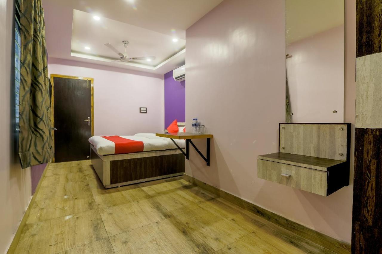 Oyo 36201 Sangam Grand Hotel Гувахати Екстериор снимка